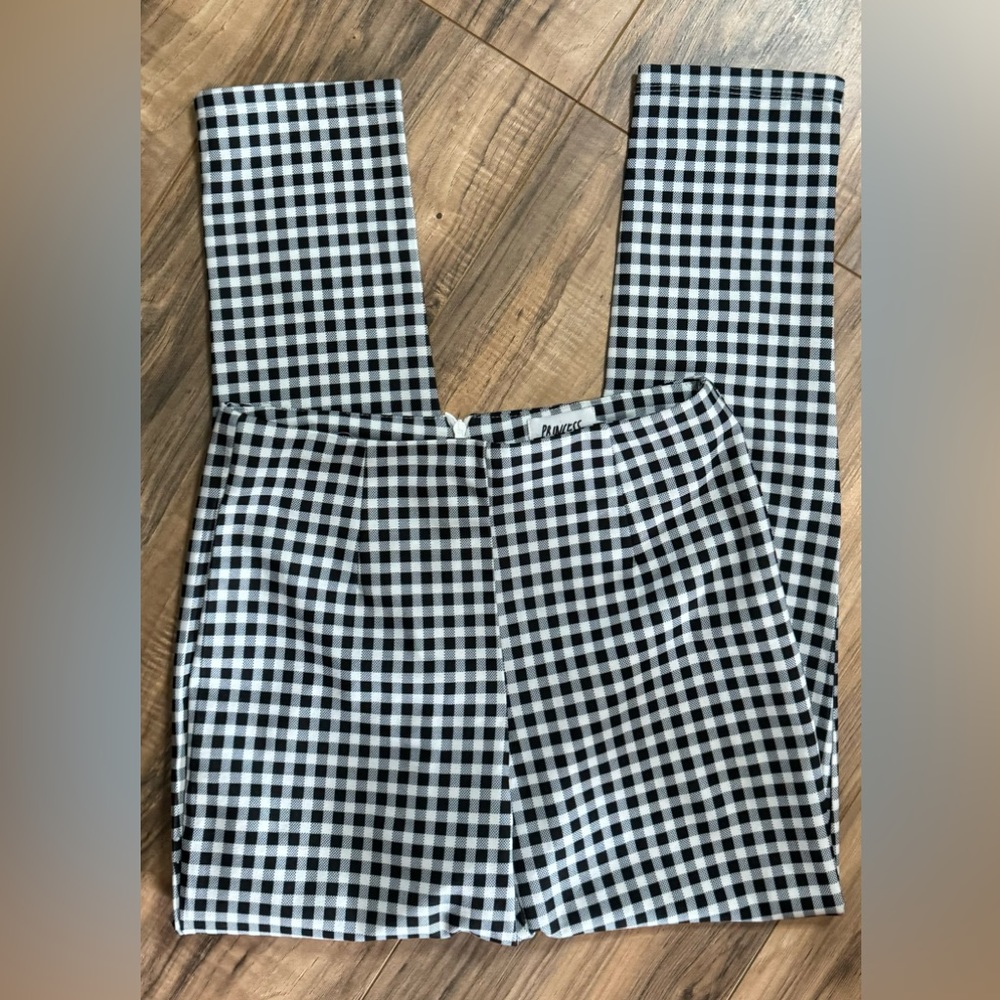 Princess Polly black white checkered pants size 2 euc